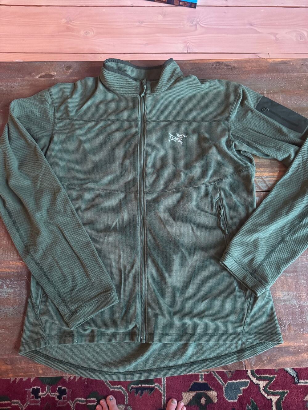 Arc’teryx fleece full zip jacket men’s sz L 
green lightweight